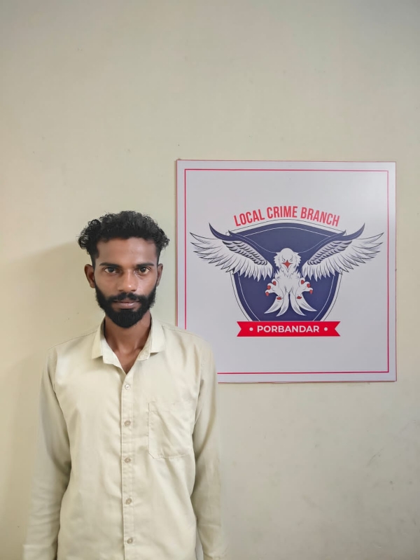 પ્રોહિબિશન ના કેશ માં ફરાર આરોપી ને ઝડપી પાડતી લોકલ ક્રાઇમ બ્રાન્ચ.