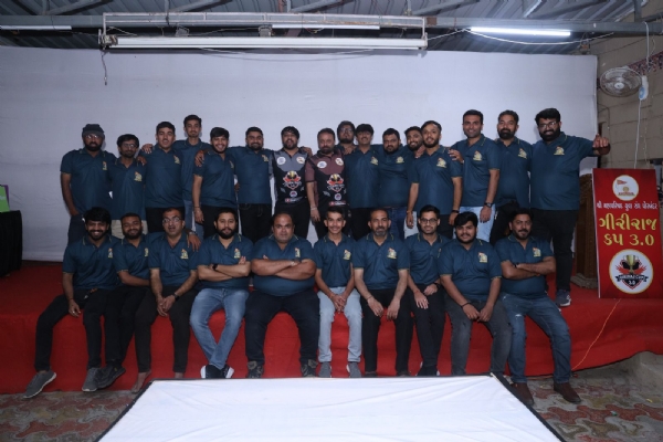 મહાપરિષદ યુવા સંઘ દ્વારા બોક્સ ક્રિકેટના ખેલાડીઓનું ઓક્શન યોજાયું.