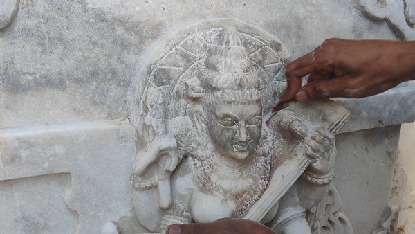 Ambaji mandir ne malshe navi chamak