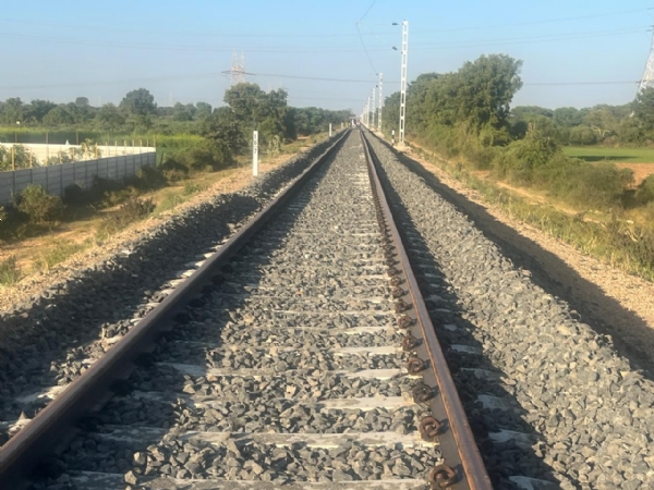 અમદાવાદ મંડળના આદરજ મોટી–વિજાપુર રેલખંડનું ગેજ પરિવર્તન કાર્ય પૂર્ણ