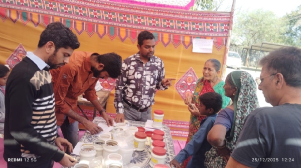 કુતિયાણા ખાતે સુશાસન દિવસની ઉજવણીના ભાગરૂપે આયુષ મેળો યોજાયો.