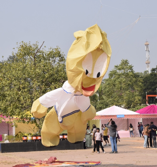 International Kite Festival 2025 begins with colorful kites flying in the sky at Ektanagar International Kite Festival 2025 begins with colorful kites flying in the sky at Ektanagar