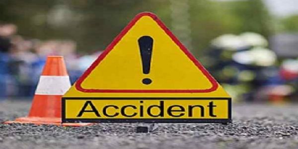 વલસાડના ગુંદલાવ ઓવરબ્રિજ પાસે ટ્રકની અડફેટે 17 વર્ષીય યુવતીનું મોત, માતા ઇજાગ્રસ્ત