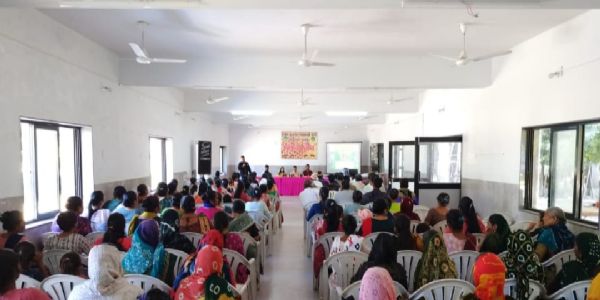 પોરબંદરમાં મધમાખી ઉછેર વિષય પર જિલ્લાકક્ષાનો પરિસંવાદ યોજાયો