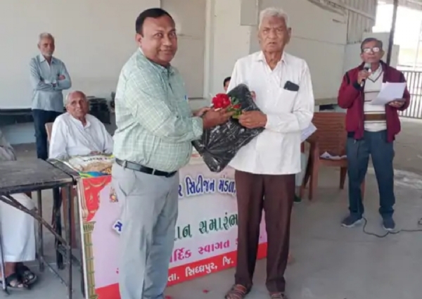 સિદ્ધપુરની સનનગર સોસાયટીમાં સનનગર સિનિયર સિટીઝન મંડળ દ્વારા સામૂહિક જન્મદિવસ ઉજવણી