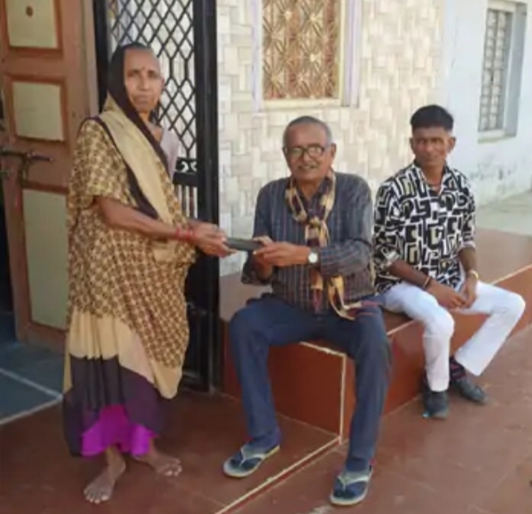 ચંદ્રુમાણામાં મહિલાની પ્રમાણિકતાનો પ્રશંસનીય દાખલો