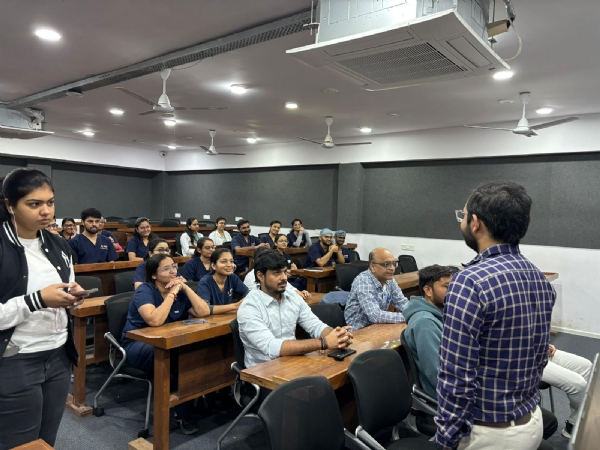 કર્ણાવતી યુનિવર્સિટીના NSS યુનિટ