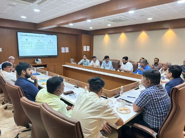 ગાંધીનગર ખાતે બેઠક યોજાઈ