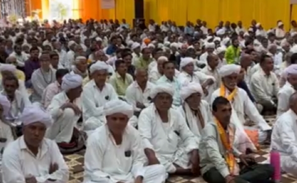 પાટણના અનાવાડામા શ્રીમદ્ ભાગવત કથાના ત્રીજા દિવસે ઉત્તર પ્રદેશના રાજ્યપાલ અને ગુજરાતના પૂર્વ મુખ્યમંત્રી આનંદીબેન પટેલે ઉપસ્થિત રહ્યા હતા, તેમણે ગૌ સંવર્ધન માટે સંકલ્પનો આહ્વાન કર્યુ.