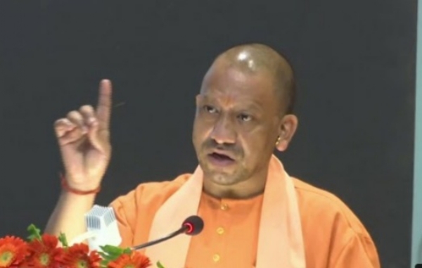 ઉત્તરપ્રદેશના મુખ્યમંત્રી યોગી આદિત્યનાથ ઉત્તરપ્રદેશના મુખ્યમંત્રી યોગી આદિત્યનાથ