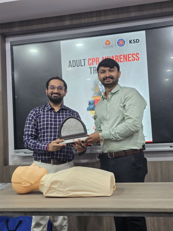 કર્ણાવતી યુનિવર્સિટીના NSS યુનિટ