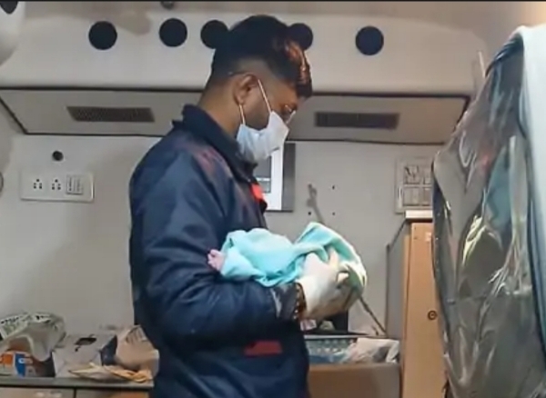 108 એમ્બ્યુલન્સમાં સફળ પ્રસૂતિ, માતા–નવજાત સુરક્ષિત