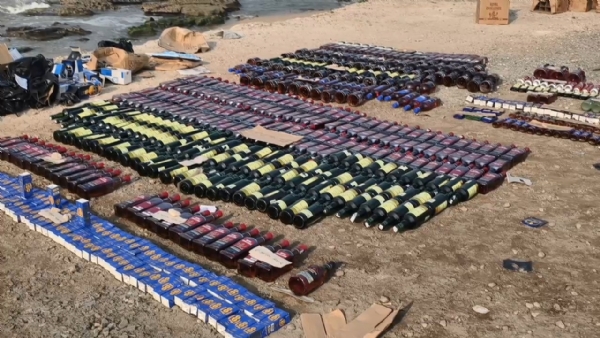 પોરબંદર પોલીસ દ્વારા 2 કરોડથી વધુની કિંમતનો દેશી અને વિદેશી દારૂના જથ્થાનો નાશ કર્યો.