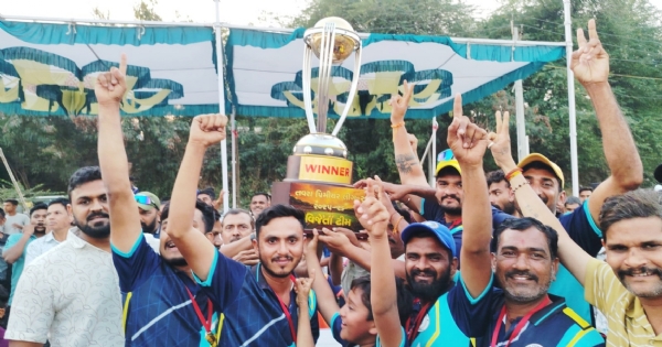 જુના તવરા ક્રિકેટ પ્રીમિયર લીગ( TPL ) સીઝન 2 મા બાપુ ઇલેવનએ બાજી મારી જુના તવરા ક્રિકેટ પ્રીમિયર લીગ( TPL ) સીઝન 2 મા બાપુ ઇલેવનએ બાજી મારી