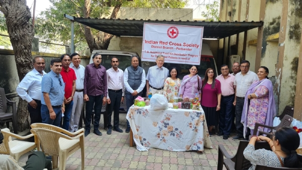 ટીબીના દર્દીઓને દાતાઓના સહયોગથી રેડક્રોસ દ્વારા આહાર કીટ અર્પણ. ટીબીના દર્દીઓને દાતાઓના સહયોગથી રેડક્રોસ દ્વારા આહાર કીટ અર્પણ.