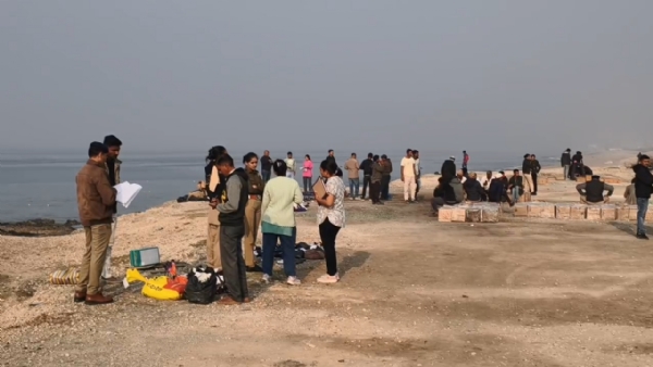 પોરબંદર પોલીસ દ્વારા 2 કરોડથી વધુની કિંમતનો દેશી અને વિદેશી દારૂના જથ્થાનો નાશ કર્યો.