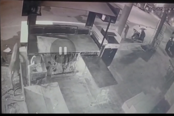 કોડીનાર  રાત્રે દીપડો ઘુસ્યો હતો