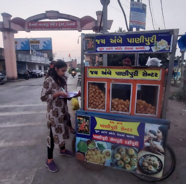 ફૂડ ક્વોલિટી ચેકિંગ સ્ટ્રાઈક