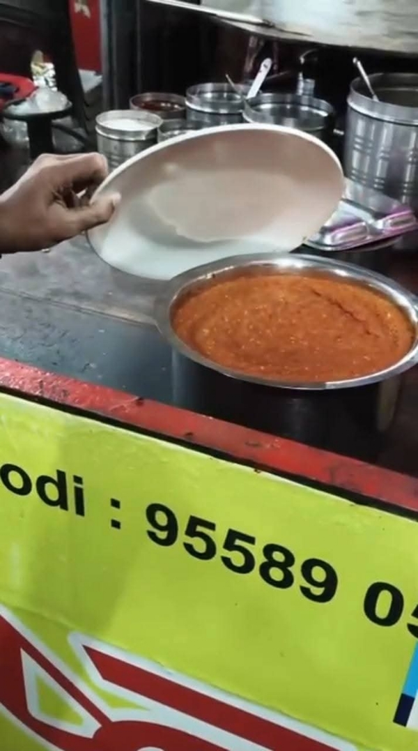 બહુચરાજીમાં ફૂડ સેફ્ટીનો કડક ચેક — મહેસાણા FDAની મોટી કાર્યવાહી, 17 પેઢીઓની તપાસ