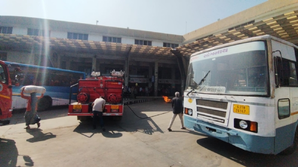 પોરબંદરના એસ.ટી. ડેપોમાં આગની મોકડ્રીલ યોજાઈ.