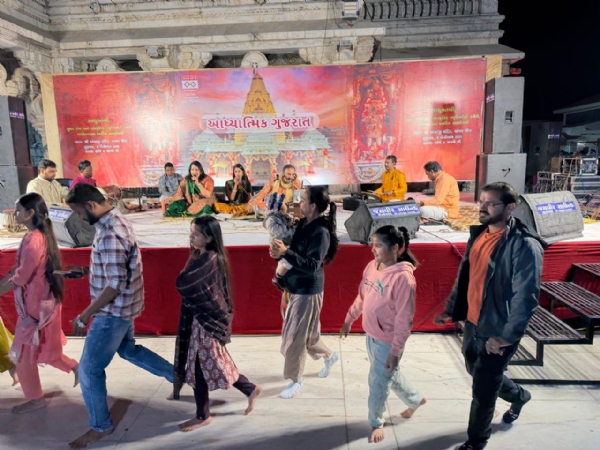 Ambaji ma bhakti sangitb karyakram Ambaji ma bhakti sangitb karyakram