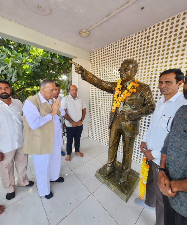 બાબાસાહેબ ડૉ.ભીમરાવ આંબેડકરજીના બાબાસાહેબ ડૉ.ભીમરાવ આંબેડકરજીના