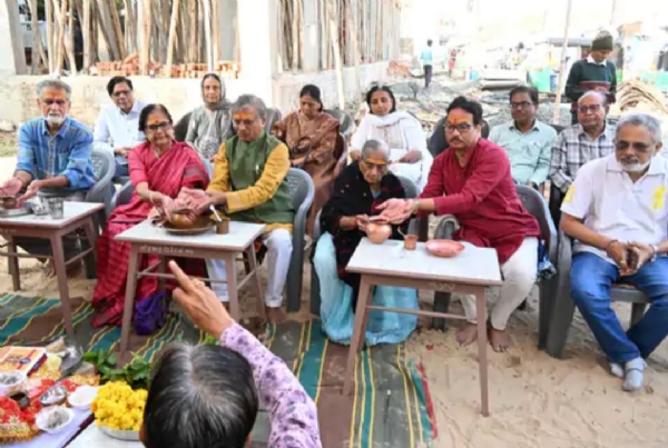 ચંદ્ર-કૃષ્ણા હોલનું ભૂમિપૂજન: પાટણના વરિષ્ઠ નાગરિકો માટે અનોખી સુવિધા ચંદ્ર-કૃષ્ણા હોલનું ભૂમિપૂજન: પાટણના વરિષ્ઠ નાગરિકો માટે અનોખી સુવિધા