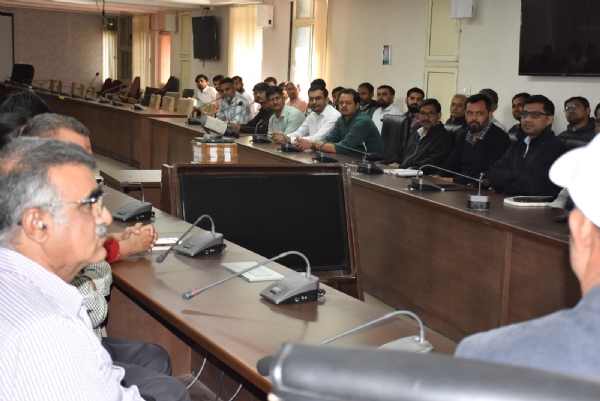 જિલ્લામાં સશસ્ત્ર સેના ધ્વજ દિનની ઉજવણીનો પ્રારંભ જિલ્લાવાસીઓને મહત્તમ ફાળો આપવા નિવાસી અધિક કલેક્ટરશ્રીની અપીલ જિલ્લામાં સશસ્ત્ર સેના ધ્વજ દિનની ઉજવણીનો પ્રારંભ જિલ્લાવાસીઓને મહત્તમ ફાળો આપવા નિવાસી અધિક કલેક્ટરશ્રીની અપીલ