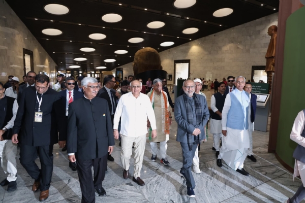 એક અને અખંડ ભારતના નિર્માણમાં સરદાર સાહેબનું યોગદાન પેઢીઓ સુધી અમર રહેશે ઉપરાષ્ટ્રપતિ સી.પી.રાધાકૃષ્ણન એક અને અખંડ ભારતના નિર્માણમાં સરદાર સાહેબનું યોગદાન પેઢીઓ સુધી અમર રહેશે ઉપરાષ્ટ્રપતિ સી.પી.રાધાકૃષ્ણન