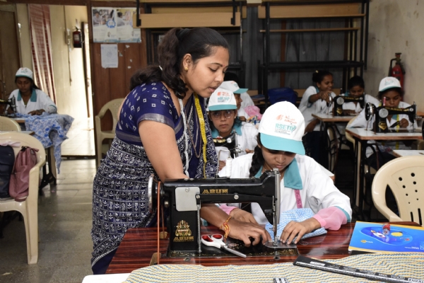 ગ્રામીણ ઉત્કર્ષનું સફળ નેતૃત્વ કરતું ગ્રામીણ સ્વરોજગાર તાલીમ સંસ્થાન રાજપીપલા