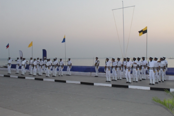 નેવી ડે ની ઉજવણી અંતર્ગત ઇન્ડિયન નેવી દ્વારા પોરબંદરની ચોપાટી ખાતે ખાસ કાર્યક્રમ યોજાયો.