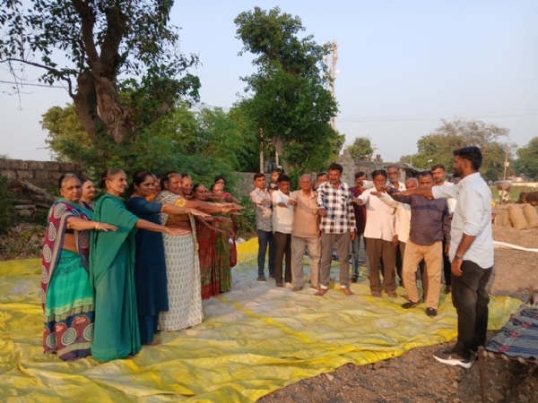 પોરબંદર જિલ્લાના મોહબતપરા ગામ ખાતે  પ્રાકૃતિક ખેતી અંગે જાગૃતિ કાર્યક્રમ યોજાયો.