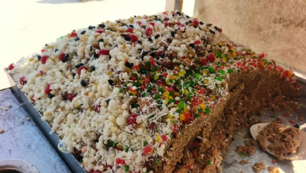 અમરેલી જિલ્લામાં શિયાળુ પાકનું વેચાણ તેજ: સાની 300 રૂપિયા પ્રતિ કિલો, વેપારીઓએ નફામાં કાપ મૂકી ગ્રાહકોને રાહત આપી