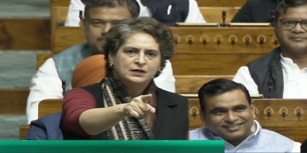 વંદે માતરમ આપણા માટે પવિત્ર છે, સરકાર ધ્યાન ભટકાવવા માટે ચર્ચાઓ કરી રહી છે: પ્રિયંકા ગાંધી