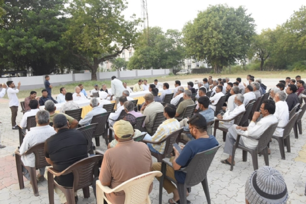 બગવદર ગ્રામ પંચાયત ખાતે કેબિનેટ મંત્રીની અધ્યક્ષતામાં લોકદરબાર યોજાયો.