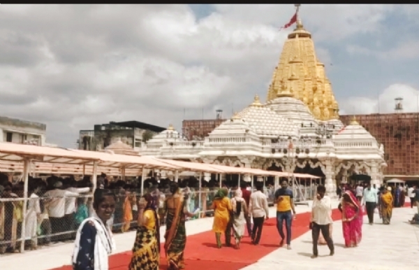 AMBAJI MANDIR VAKIL NI TEEM TAIYAR KARSE