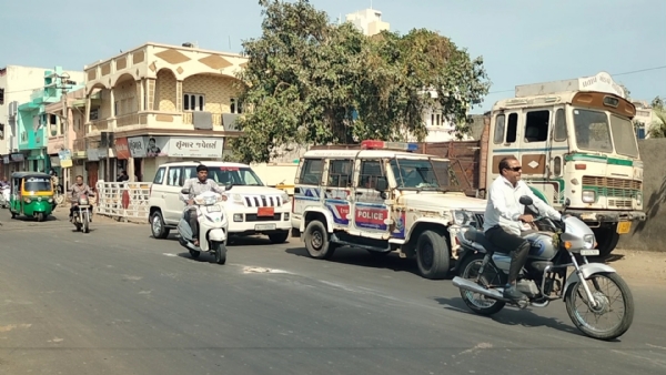 The Municipal Corporation has resumed demolition work in the city.