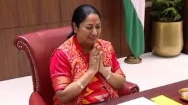 Rekha Gupta in action after taking oath, will inspect Yamuna after first cabinet meeting this evening