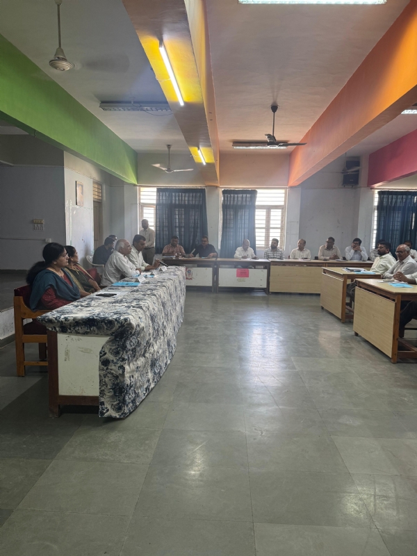 The budget of Porbandar District Panchayat was presented.