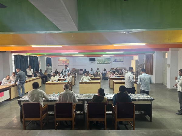 The budget of Porbandar District Panchayat was presented.