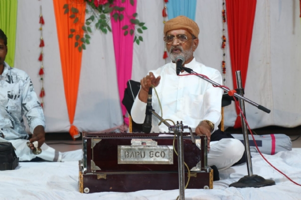 A grand folk dance was organized by the Navrang Sanstha.