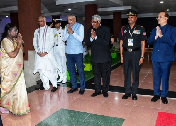 President Draupadi Murmu received at VVIP Circuit House Ektanagar