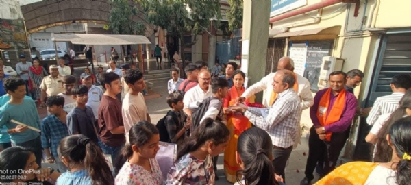 Std. 12 General and Science stream papers begin, center gates closed after entry of examinees