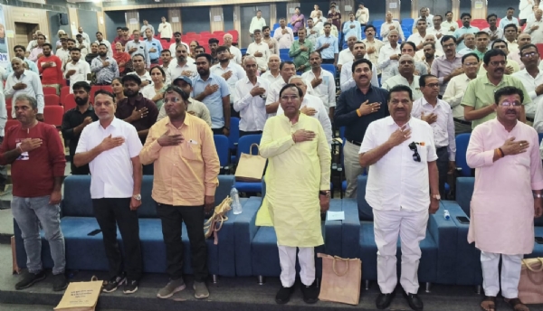 Workshop held as part of ‘Catch the Rain’ and ‘Tree Plantation’ campaigns under Atal Bhujal Scheme at Idar Town Hall
