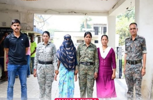પાંચ નક્સલી મહિલાઓની ધરપકડ સાથે પોલીસ