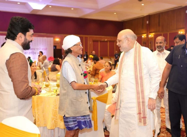 દેશના ગૃહમંત્રી અમિત શાહ, પદ્મશ્રી પંડીરામ મંડાવીને મળ્યા
