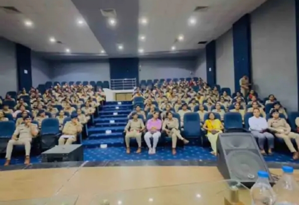 પાટણમાં મેન્સ્ટ્રુઅલ હાઈજીન દિવસની અનોખી ઉજવણી: મહિલા પોલીસ માટે જાગૃતિ કાર્યક્રમ