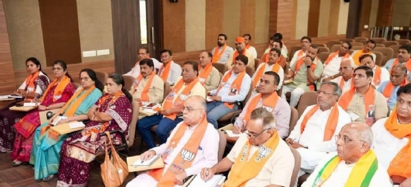 પોરબંદરના વિજય થાનકીને ભાવનગર ધરાસભા સીટની જવાબદારી સોંપાઈ.