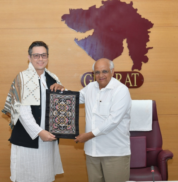 ગાંધીનગર ખાતે બેઠક યોજાઈ