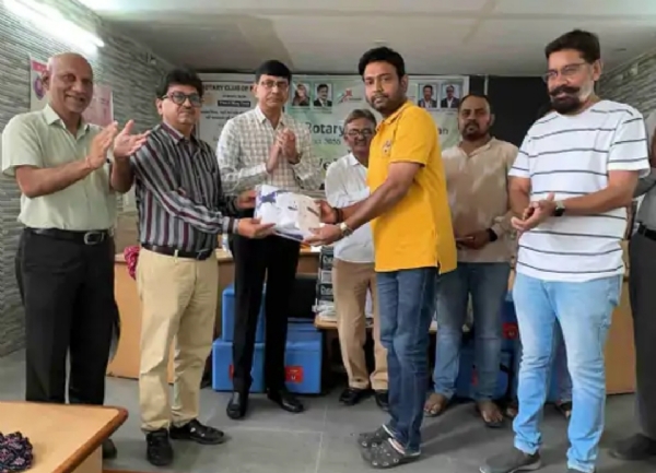 પાટણમાં રોટરી ક્લબ દ્વારા આરોગ્ય સેવાઓ માટે મેડિકલ કિટ વિતરણ
